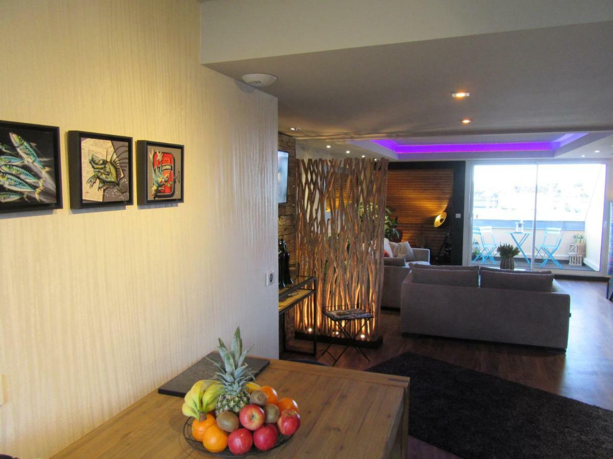 Apartment Close *